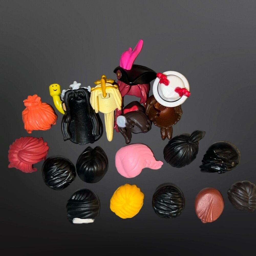 138 Pc Roblox Lot with Accessories, Weapons, Bodies, Hair, Hats Extras B18 - Picture 6 of 9